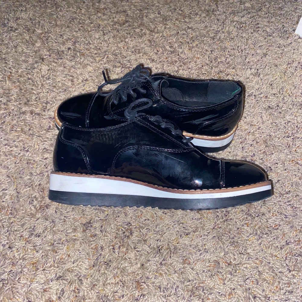 Fancy Black tie-up shoes